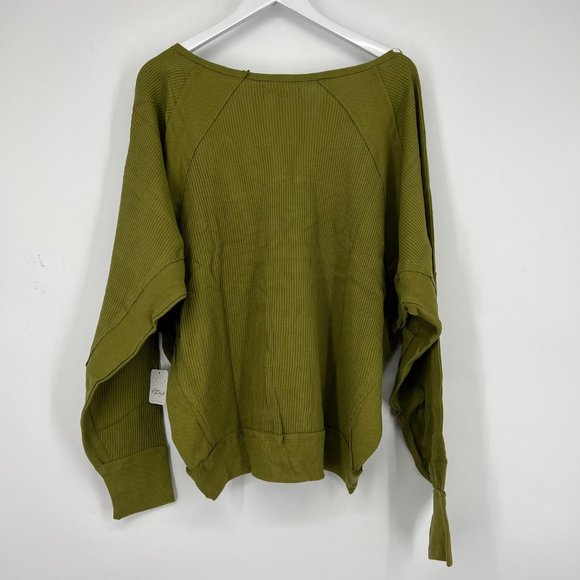 Free People Women's Santa Clara V-Neck Pullover Thermal Top Green Medium NWT - Picture 3 of 6